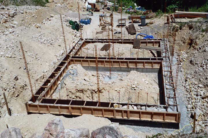 Rawcliffe House: Starting stone work.