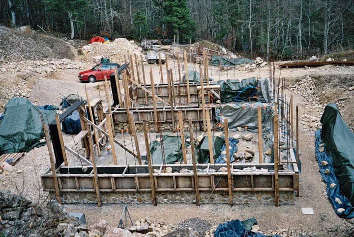 Rawcliffe House: Slipform stone forms in place.