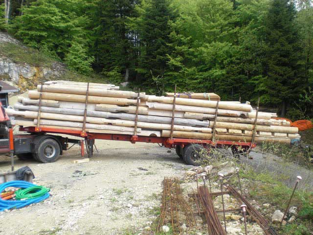 Rawcliffe House: Log delivery.