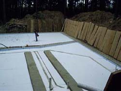 Rehl House: Floor insulation.