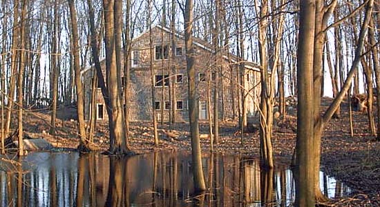 Rehl House: Slipform Stone Masonry Home.