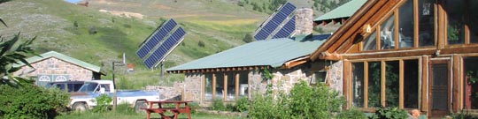 Drummy Log Cabin Features Traditional Square Chinked Logs