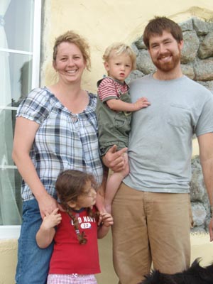 Lentz family at stone and straw home.